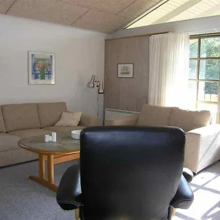 Дом отдыха Three-bedroom Holiday In *