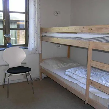 Three-bedroom Holiday In * Халс