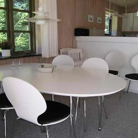 Дом отдыха Three-bedroom Holiday In *