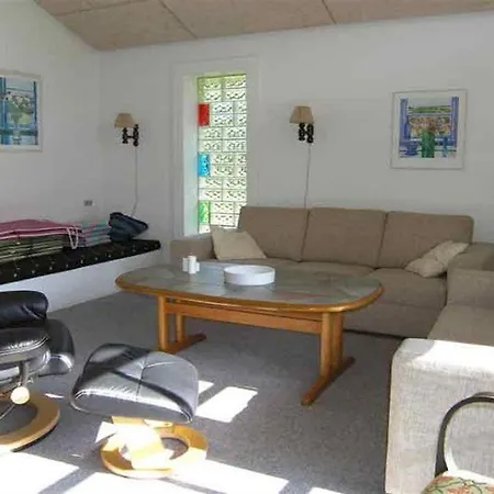 Дом отдыха Three-bedroom Holiday In *