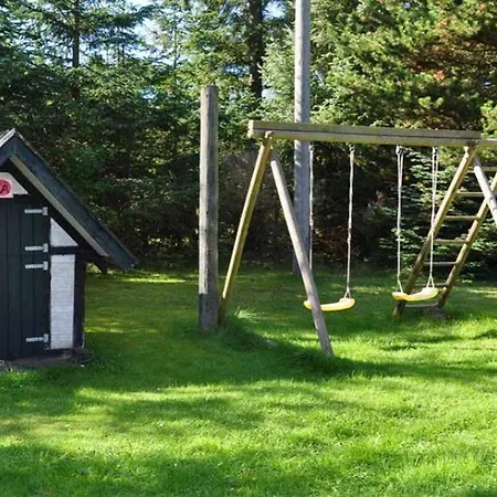 Three-bedroom Holiday In * Халс